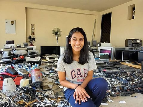 When Riva Tulpule moved house a few years ago, she found lots of disused electronics while helping her mom clear out drawers. This sparked the beginning of her campaign ‘WeCareDXB’.