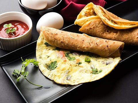 A plate of egg parathas