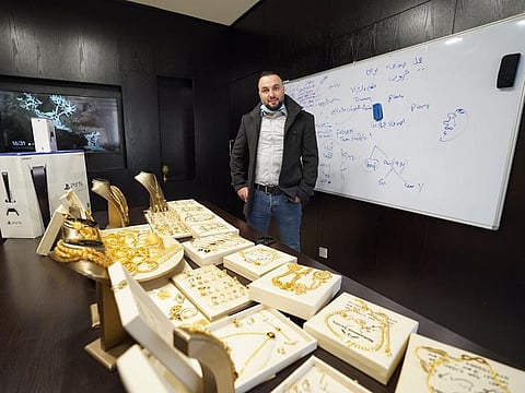 Abu Sneina brought a set of jewels and began calling each employee separately to his office to give the reward.