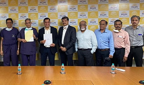 From left: Dr Thiagarajan Srinivasan (director of the Institute of Liver Transplant & HPB Surgery, MGM Healthcare), Dr K.R. Balakrishnan (chairman of Cardiac Sciences, and the director of Institute of Heart and Lung Transplant and Mechanical Circulatory Support, MGM Healthcare), Faizal E Kottikollon (chairman, Meitra Hospital), Dr Ali Faizal (director, Meitra Hospital), Dr. Murali P Vettath (chairman, Cardiovascular Surgery, Meitra Hospital).