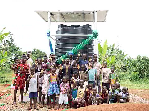 Children at Kiosk II