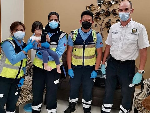 The ambulance crew examined the child and attended to her until she fully regained her consciousness and became stable.