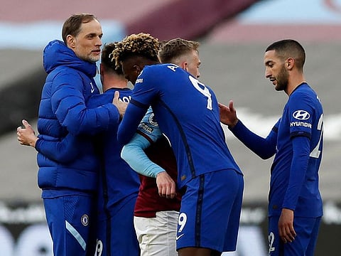 Thomas Tuchel congratulates his players after West Ham United and Chelsea play.