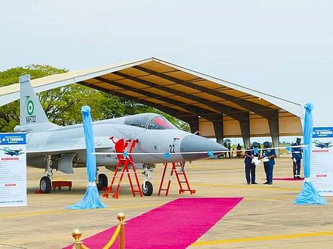 The ceremony was held at Nigeria’s Makurdi Air Base where the JF-17 jet bearing tail number NAF722 was displayed.