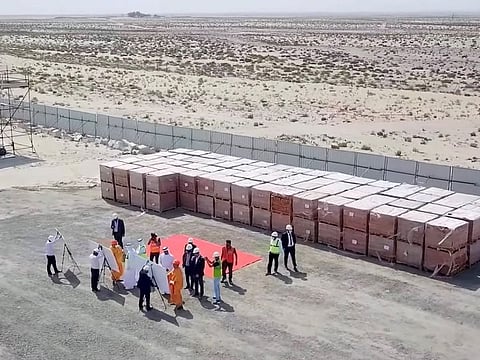 Emirati officials joined a ceremony related to the new construction phase held at the Abu Dhabi temple site after the arrival of the first batch of carved and semi-carved pink sandstones from India.