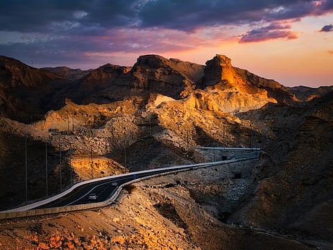 The route to Jebel Hafeet is one of the most photographed in the world