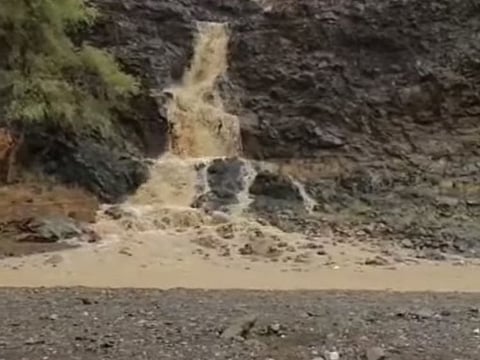 Oman has been experiencing scattered rains for the last couple of weeks in various places including Ibri and towns and villages around Jabal Shams and Jabal Akhdhar areas.