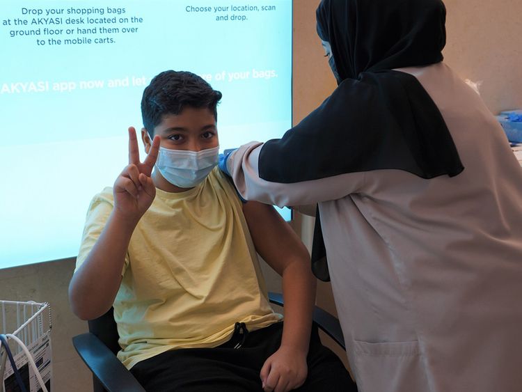 Hundreds of students aged 12 years and above, including university students, receiving Covid-19 vaccinations ahead of the new academic year (2)