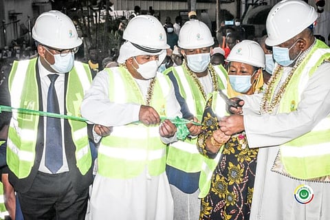 Azali Assoumani, President of the Comoros, attended the inauguration of the strategic projects with Saeed Mohammed Murshid Al Maqbali, UAE’s Ambassador to the Comoros, and several Comorian government officials