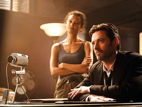 Thandiwe Newton and Hugh Jackman in 'Reminiscence'