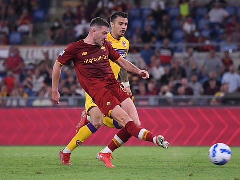 AS Roma's Jordan Veretout scores the third goal against Fiorentina.