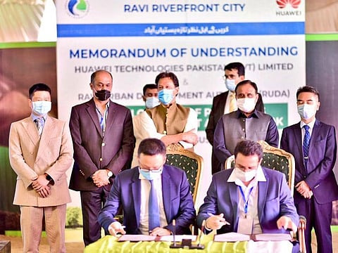 Pakistan signs an agreement with Huawei to launch country's first smart forest near Lahore.