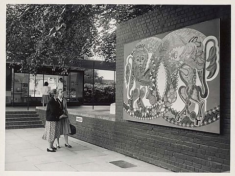 Edward Bawden crest, designed for the British Pavilion at the Brussels Expo in 1958.