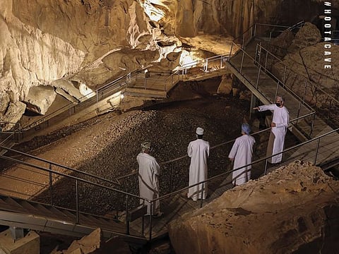 Studies indicate that the cave was formed as a result of chemical and hydrographic erosion of limestone by acidic water and extends more than 5 kilometres underground.