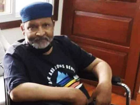 This recent picture of Umer Sharif (before his hospitalisation), purportedly released by his family, was widely shared on the Internet after his health condition deteriorated.