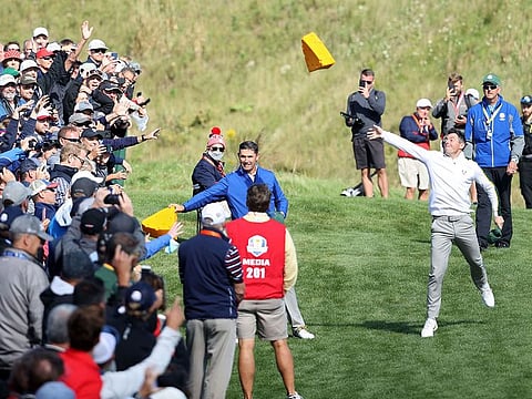 Harrington and McIlroy play with the crowd