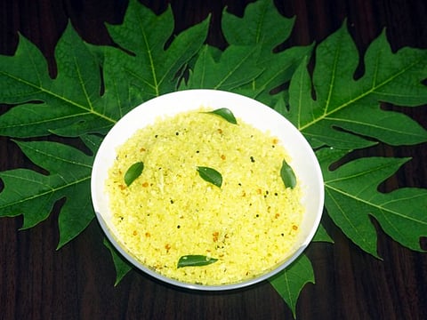 Here's how you can make traditional Kerala papaya thoran or papaya stir fry in under 15 minutes!