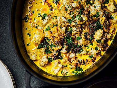 Roasted cauliflower in turmeric and kefir