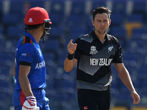 New Zealand win by 8 wickets and book a spot in semi-finals