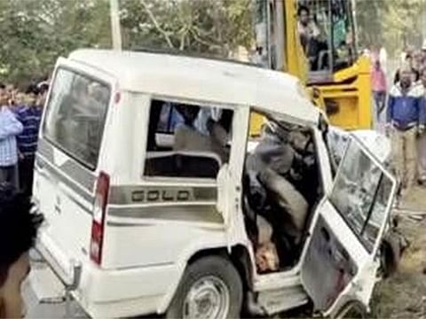 According to the police, the victims, including two women, were returning from Patna to Jamui after the cremation of Haryana Additional Director General of Police O.P. Singh’s sister.