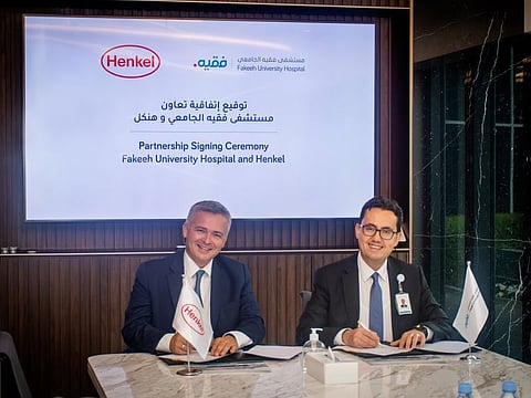 Csaba Szendrei, Henkel GCC President and Dr. Fatih Mehmet Gul, Chief Executive Officer, Fakeeh University Hospital