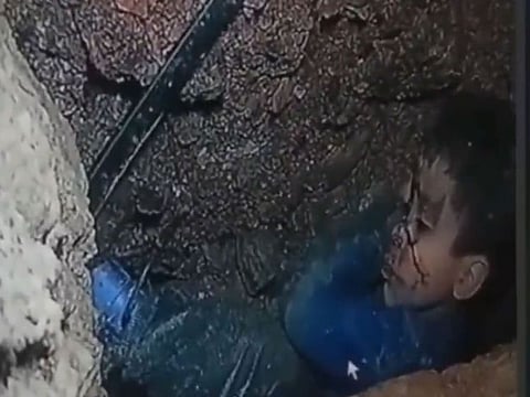 Rayan's fate sparked an outpouring of sympathy online, with the Arabic hashtag #SaveRayan going viral.