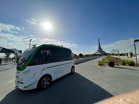 The smart innovative autonomous bus takes the visitors on a tour at the Innovation Centre and the Innovation Track in the Solar Park.