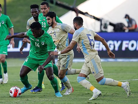 Bottom side Emirates are in search of their second league win, while the Pride of Abu Dhabi seek to make amends after being defeated in matchweek 16 by Al Nasr.