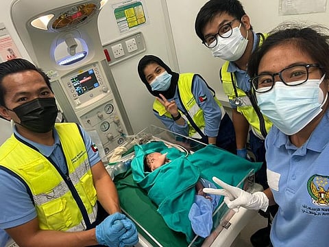 The National Ambulance team was excited about the arrival of a healthy baby girl and expressed how good it felt to bring a new life into the world