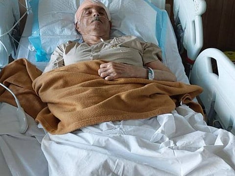 Nari Contractor recuperating at his hospital bed after the surgery for removal of metal plate in his skull after 60 years.