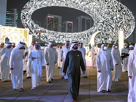 His Highness Sheikh Mohammed bin Rashid Al Maktoum received dignitaries and foreign investors who visited him at the Museum of the Future in Dubai today.