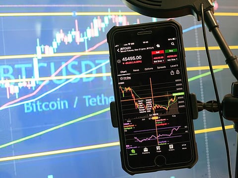 Does the cryptocurrency crash pose a threat to the global financial system?
