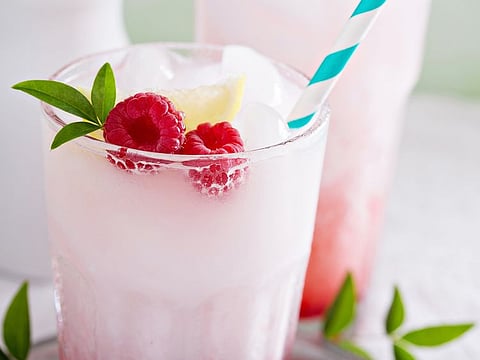 Milk with soda: Will it be the viral trend of this summer?