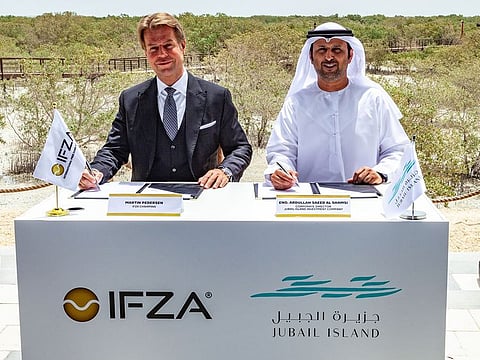 Martin G. Pedersen, Chairman of IFZA, and Eng. Abdullah Saeed Al Shamsi, Corporate Director of Jubail Island Investment Company, at the signing ceremony for the Grow Initiative