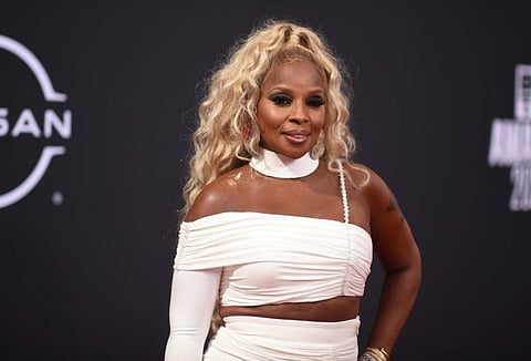 Mary J Blige.