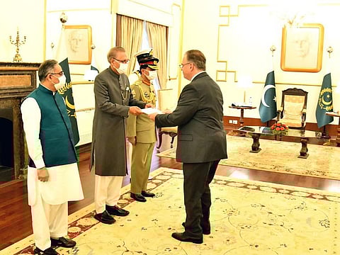 US ambassador Donald Blome presents his credentials to Pakistan President Arif Alvi.