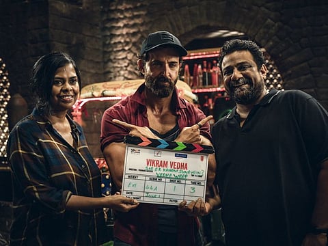 Hrithik Roshan with his 'Vikram Vedha' directors, Pushkar-Gayathri