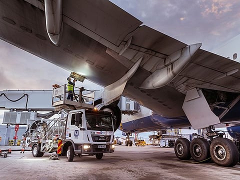 The new company will have approximately 35,000 employees and operations at 254 airports in 58 countries.