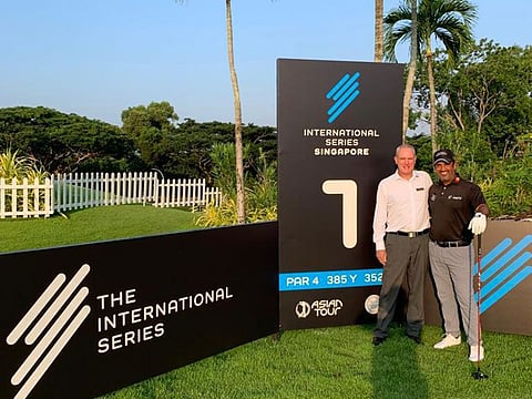 Dubai resident Shiv Kapur (right) with host GM, Dubai veteran Elliott Gray.