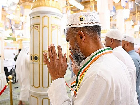 Rawdah Al Sharif is the place located between the Prophet and Aisha’s house and Prophet’s Minbar in Masjid Al Nabawi.