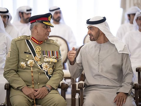 President His Highness Sheikh Mohamed bin Zayed Al Nahyan with General Qamar Javed Bajwa, Chief of Staff of the Pakistani Army.