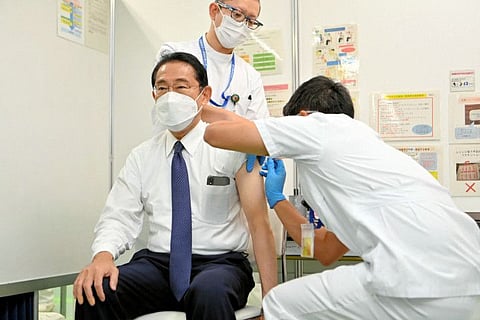 Kishida receives the fourth dose of the new coronavirus vaccine in Tokyo on August 12.
