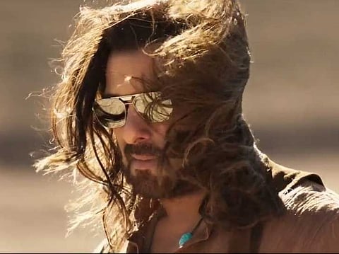 The teaser with its length of just over a minute, gives a glimpse of Salman's look.