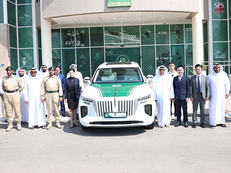 The SUV has multiple advanced screens suited for information synchronisation. It will join other police supercar patrols at popular tourist spots in Dubai.