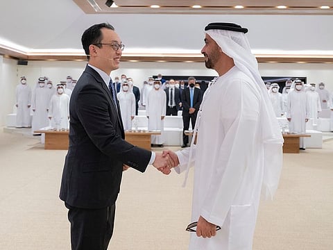 Lt General Sheikh Saif Bin Zayed Al Nahyan, UAE Deputy Prime Minister and Minister of Interior, greets Stuart Oda, Entrepreneur, Urban Farmer, Co-Founder and CEO of Alesca Life before a lecture titled “Agritech and the Future of Food” at Mohammad Bin Zayed Majlis.