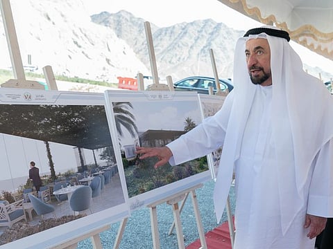 His Highness Sheikh Dr. Sultan bin Muhammad Al Qasimi, Supreme Council Member and Ruler of Sharjah, inspected the progress of work in the “Hanging Gardens” on Thursday.