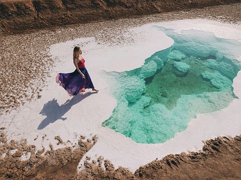 The Discover Abu Dhabi campaign welcomes the world to enjoy Abu Dhabi’s unique experiences at their own pace.