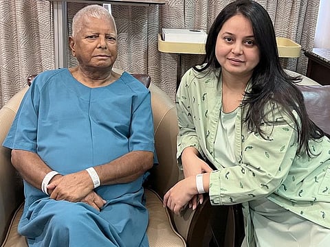 Rashtriya Janata Dal (RJD) chief Lalu Prasad Yadav's daughter Rohini Acharya tweeted this picture ahead of their kidney transplant operation, on Monday, December 5, 2022.