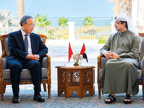 Sheikh Mansour bin Zayed Al Nahyan (right), Deputy Prime Minister and Minister of the Presidential Court and Hu Chunhua, Vice Premier of the People’s Republic of China