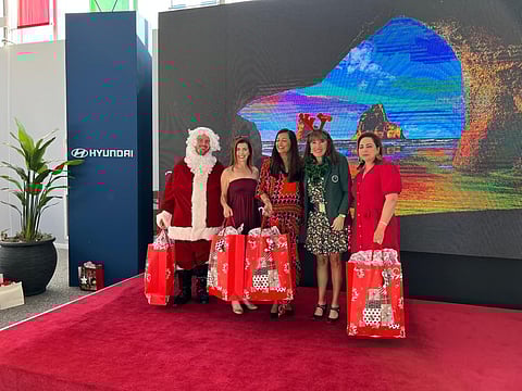 Ladies Xmas Scramble Winners with Emirates Golf Club Lady Captain Maria Arias.